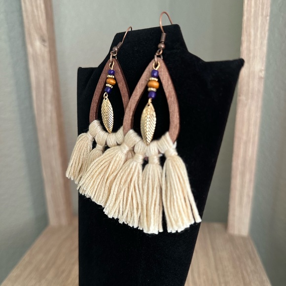 Boho Sheek Earrings - Picture 2 of 3